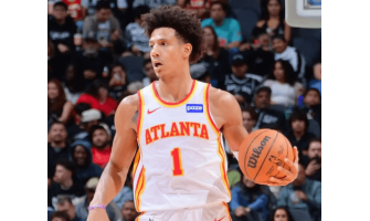 Johnson erzielt Karrierebestleistung und führt die Hawks zum Sieg nach doppelter Verlängerung